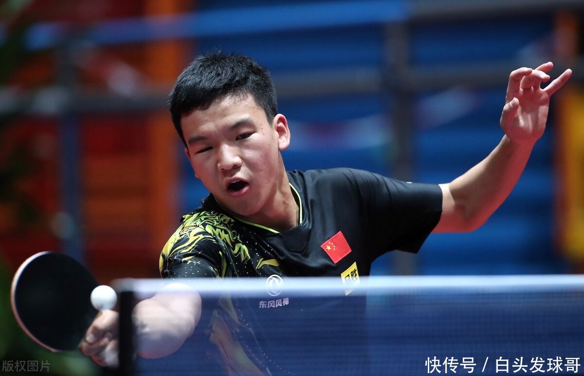 走在高尔夫 走在高尔夫